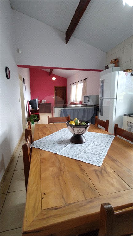 Casa à venda com 3 quartos, sendo 1 suíte, em Vila Santa Helena, Atibaia, SP