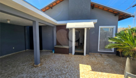 Casa à venda com 2 quartos, sendo 1 suíte, em Vila Nastri, Itapetininga, SP