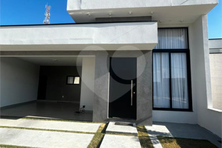 Casa à venda com 2 quartos, sendo 1 suíte,  no condomínio Residencial Parque Imperial, Salto - SP