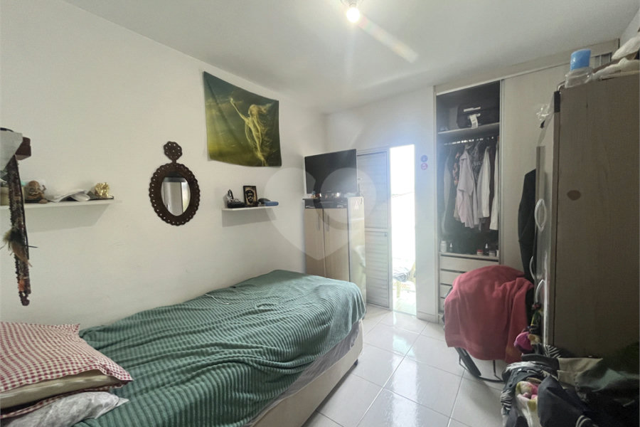 Casa à venda com 3 quartos, sendo 1 suíte, no condomínio Capigaí, São Paulo - SP
