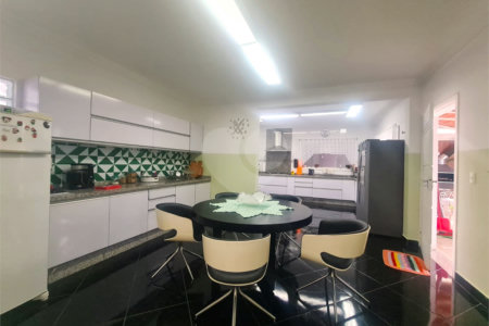 Sobrado à venda com 3 suítes em Interlagos, São Paulo, SP