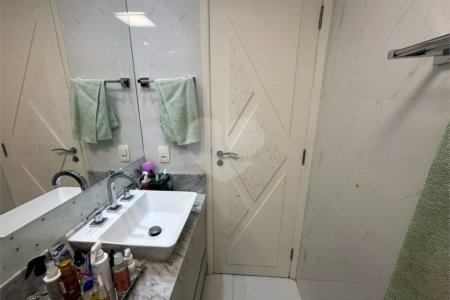 Apartamento à venda com 3 quartos, sendo 1 suíte, em Vila Esperança, São Paulo, SP