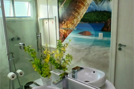 Casa à venda com 3 suítes no condomínio Figueira Garden, Atibaia - SP