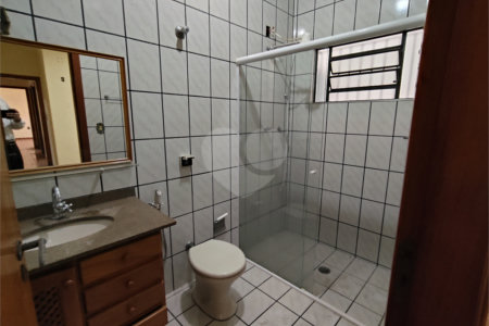 Casa para alugar com 4 quartos, sendo 1 suíte, em Vila Judite, Itapetininga, SP