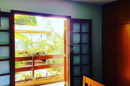 Sobrado à venda com 4 quartos, sendo 2 suítes, em Brooklin Velho, São Paulo, SP