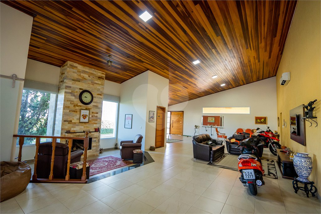 Casa à venda com 3 suítes em Parque Village Castelo, Itu, SP