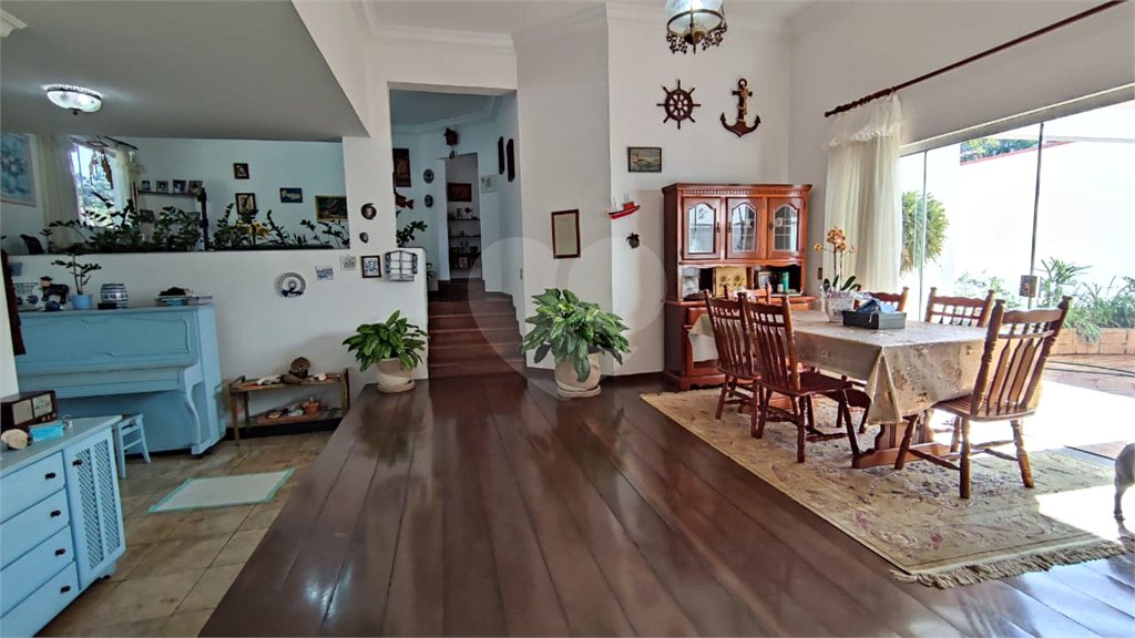 Sobrado à venda com 4 quartos, sendo 2 suítes, em Interlagos, São Paulo, SP