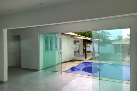 Terreno em condomínio à venda com 3 quartos, sendo 2 suítes, em Caravelas, Armação dos Búzios, RJ