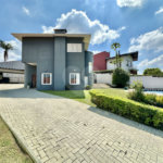 Casa à venda com 4 quartos, sendo 2 suítes,  no condomínio Granja Vianna II, Cotia - SP