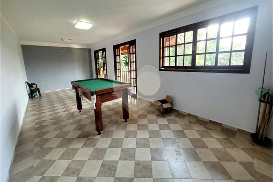 Casa à venda com 4 quartos, sendo 1 suíte, no condomínio Alpes da Cantareira, Mairiporã - SP
