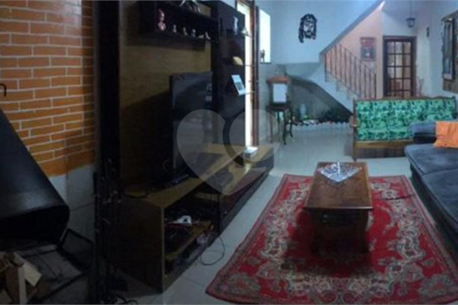Sobrado à venda com 2 quartos, sendo 1 suíte, em Horto, São Paulo, SP