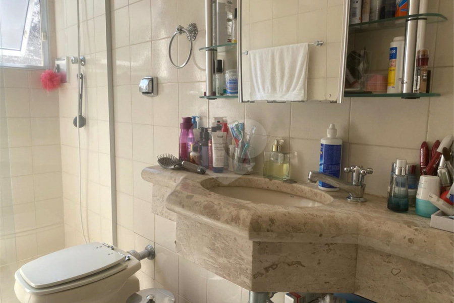 Sobrado à venda com 3 quartos, sendo 1 suíte, em Vila Ipojuca, São Paulo, SP