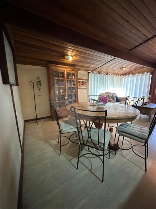 Casa em condomínio à venda com 3 quartos, sendo 2 suítes,  em Peró, Cabo Frio, RJ