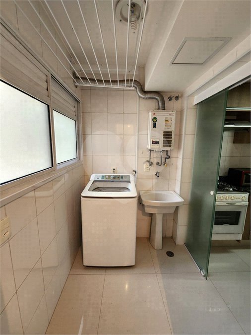 Apartamento à venda com 3 suítes em Vila Suzana, São Paulo, SP