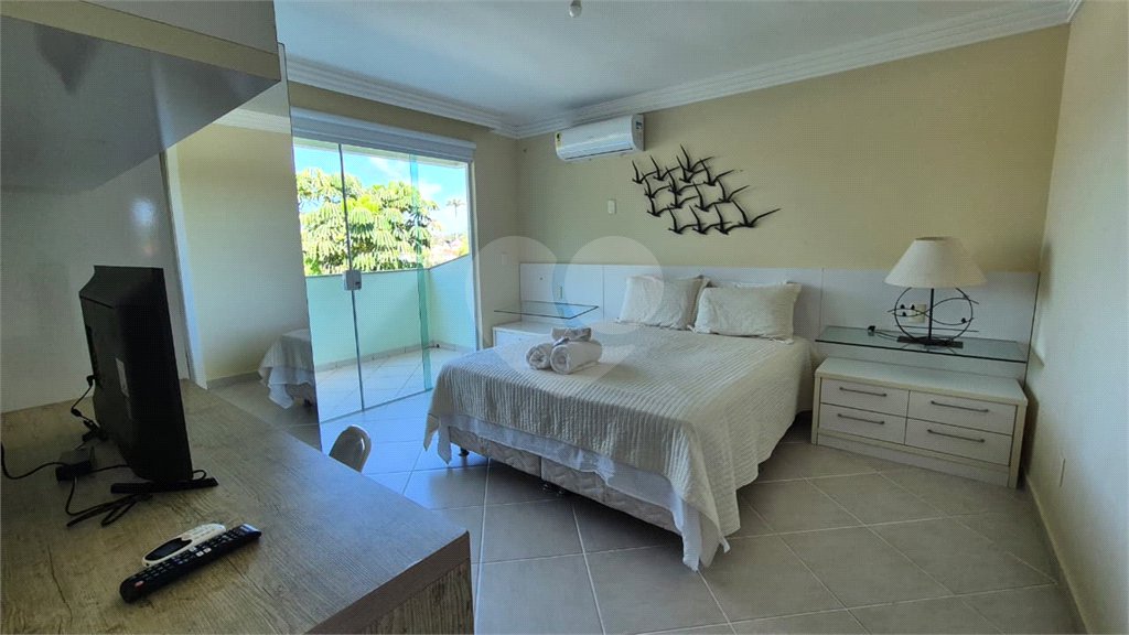 Casa à venda com 6 quartos, sendo 4 suítes, em Ferradura, Armação dos Búzios, RJ