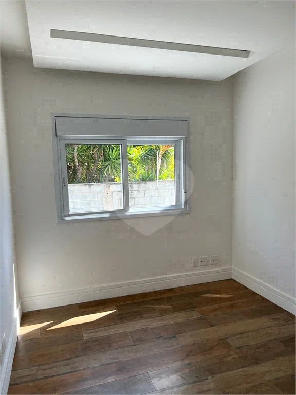 Residencial Tremembe Casa Linda - 255 mts - 04 dormit sendo 02 suites , 5 wcs - 04 vagas