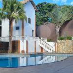 Casa à venda com 7 quartos, sendo 4 suítes, no condomínio Residencial Ypeville, Mairiporã - SP
