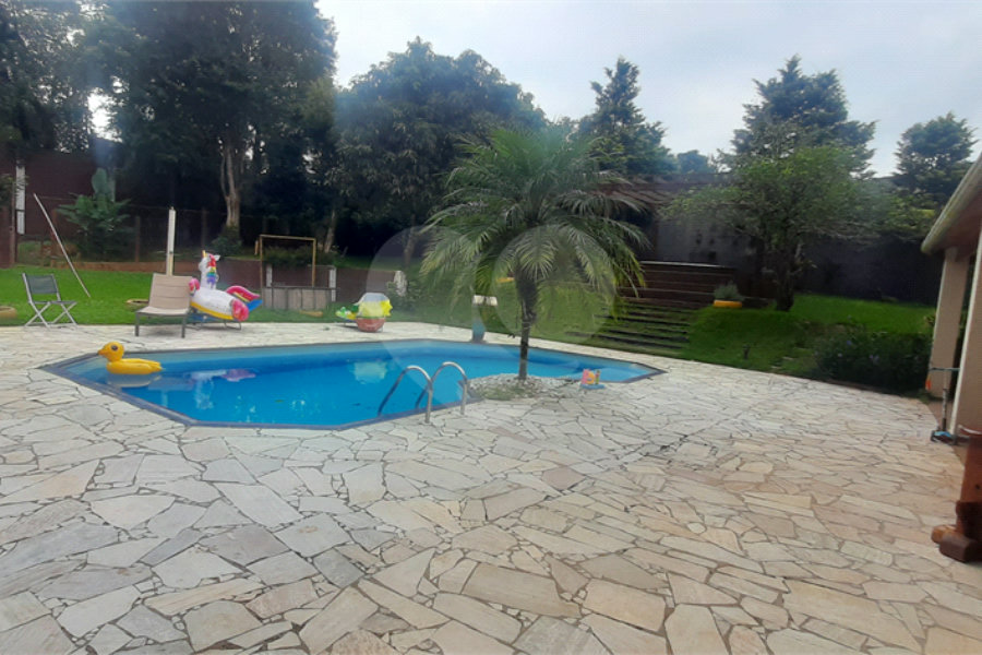 Casa à venda com 3 suítes no condomínio Chacarás Bela Vista, Mairiporã - SP