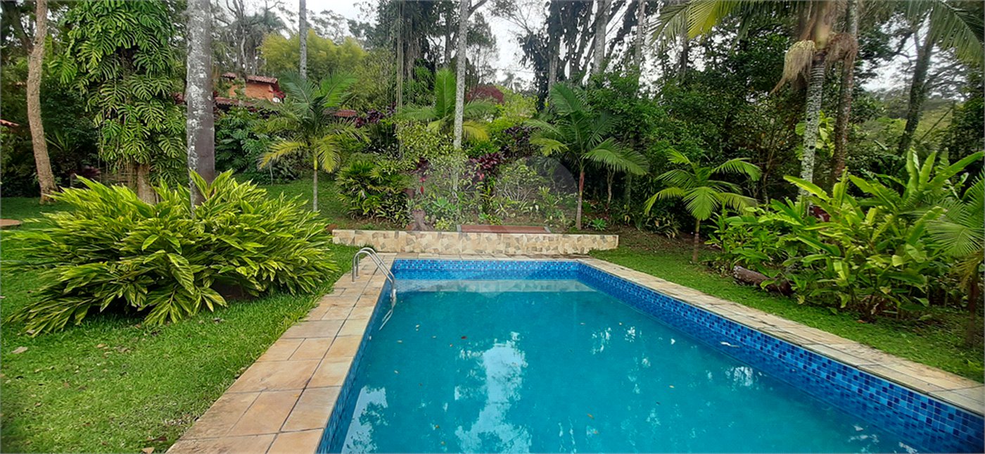 Casa Térrea à venda com 4 quartos, sendo 2 suítes, em Serra da Cantareira, Mairiporã, SP