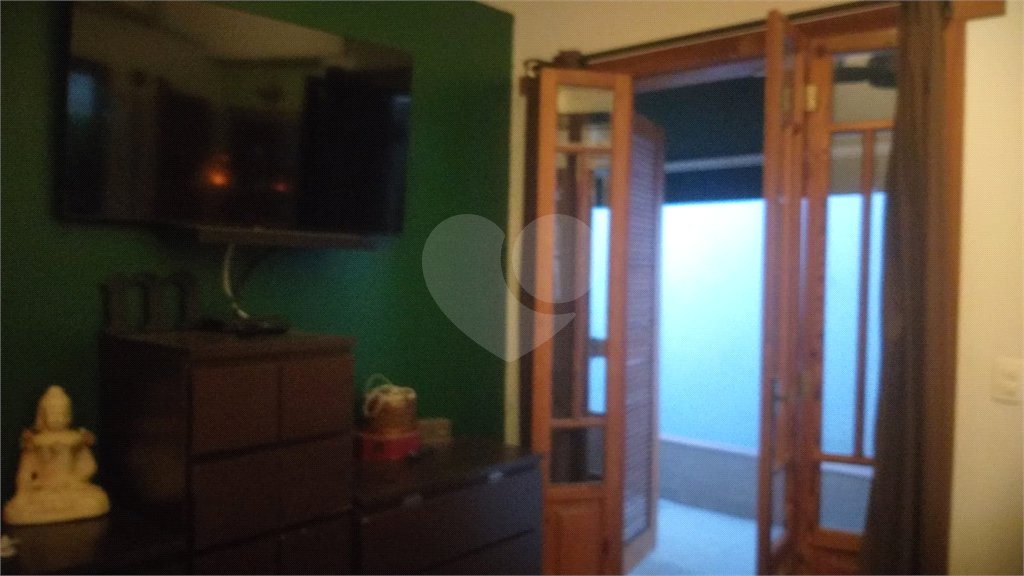 Casa à venda com 3 quartos, sendo 2 suítes, em Vila Mariana, São Paulo, SP
