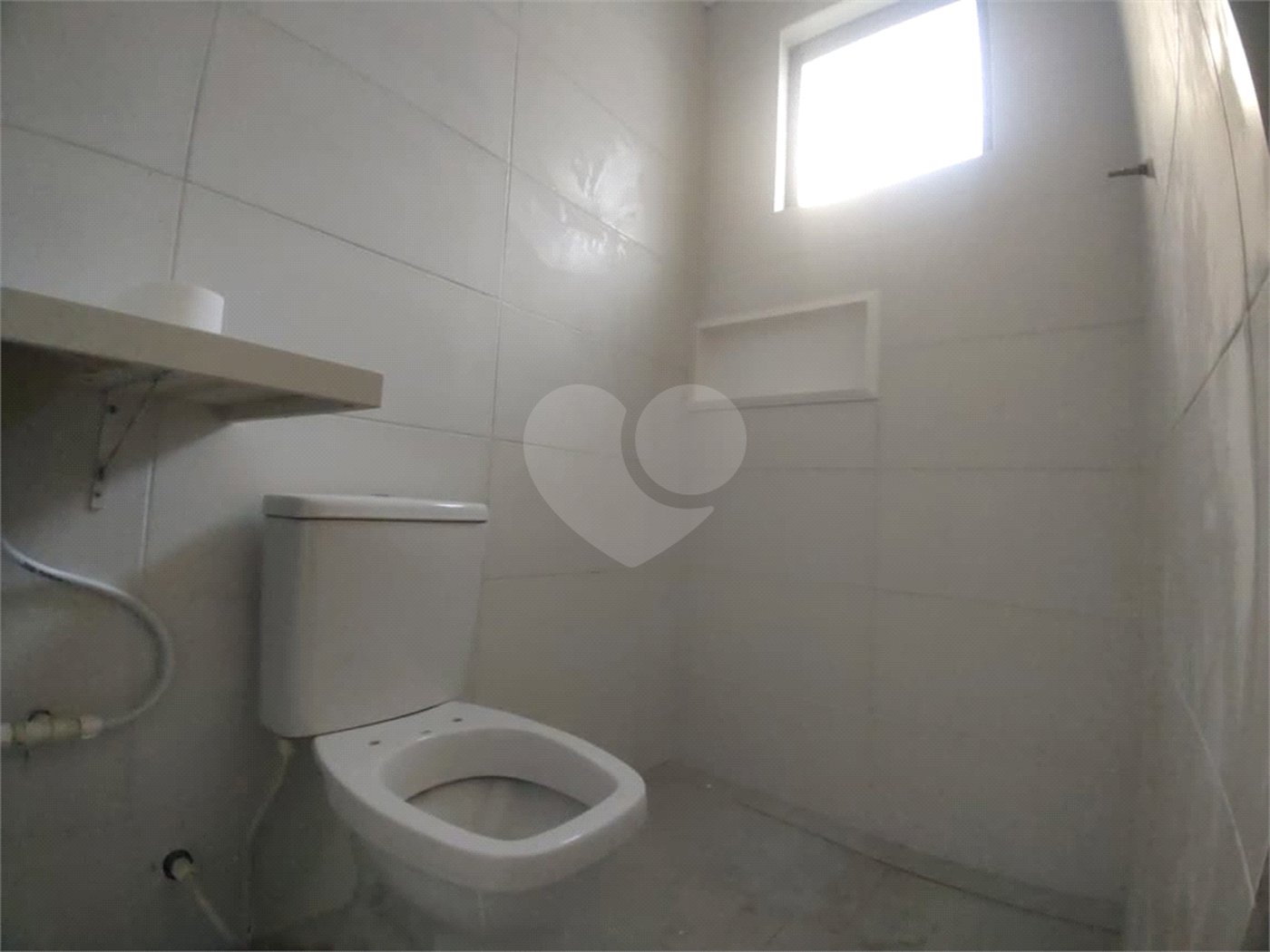Sobrado à venda com 3 quartos, sendo 1 suíte,  em Tremembé, São Paulo, SP