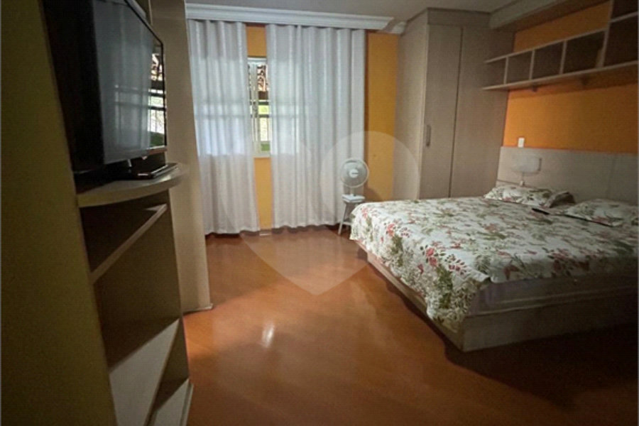 Sobrado à venda com 3 quartos, sendo 1 suíte, em Vila Nova Cachoeirinha, São Paulo, SP