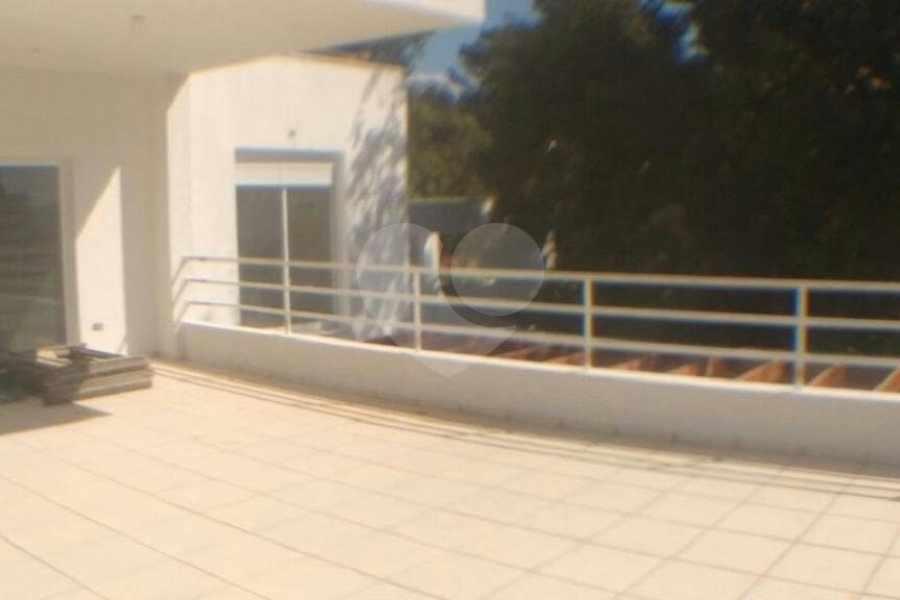 Sobrado à venda com 3 suítes em Seerra da Cantareira, Mairiporã, SP