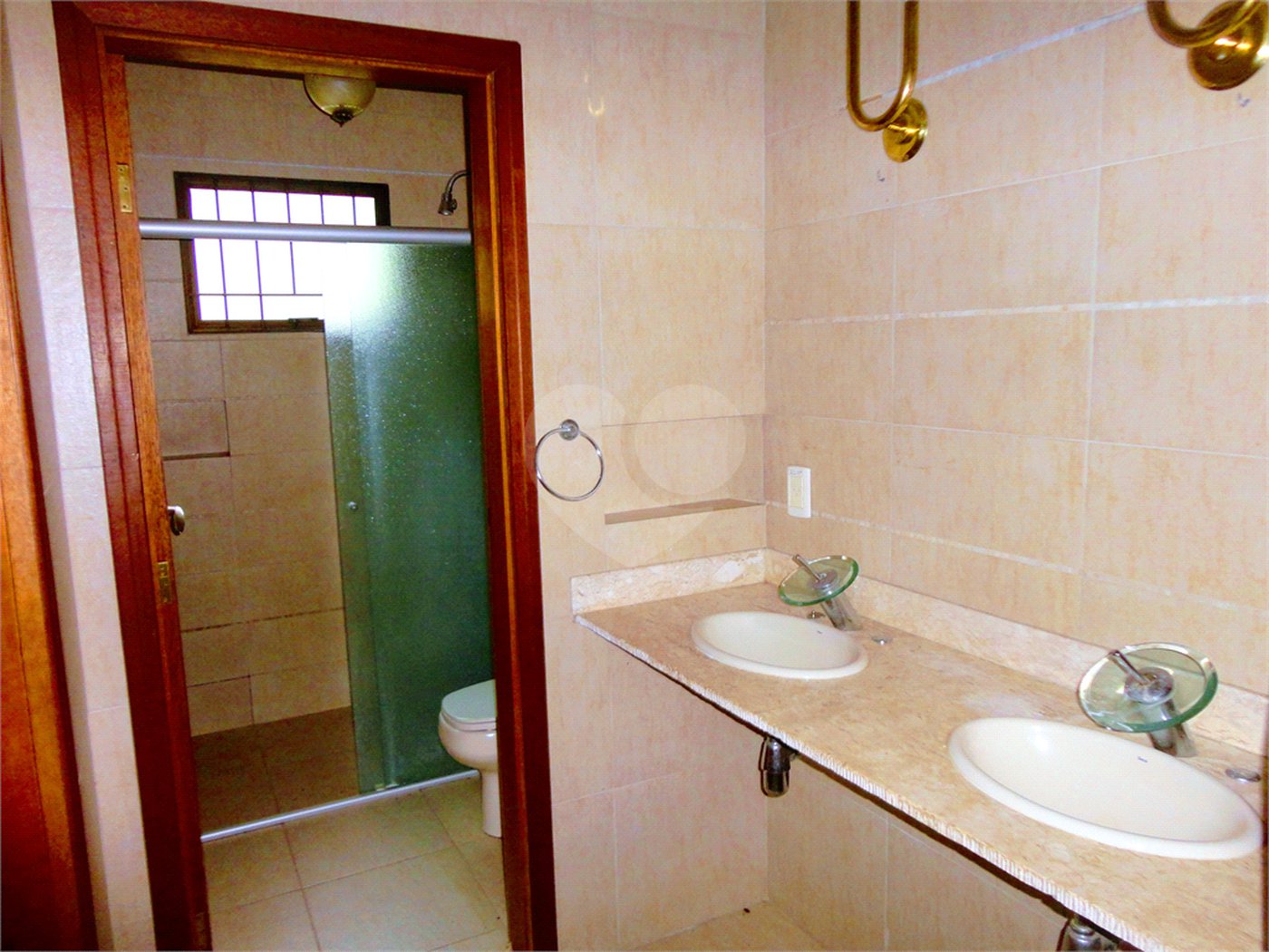 Casa à venda com 4 suítes no condomínio Estância Marambaia, Vinhedo - SP