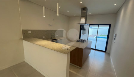 Casa Térrea à venda com 3 suítes em Nova Gardênia, Atibaia, SP