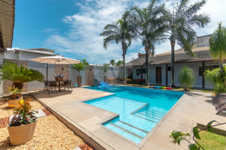 Casa à venda com 6 quartos, sendo 2 suítes, em Outerio da Glória, Porto Seguro, BA