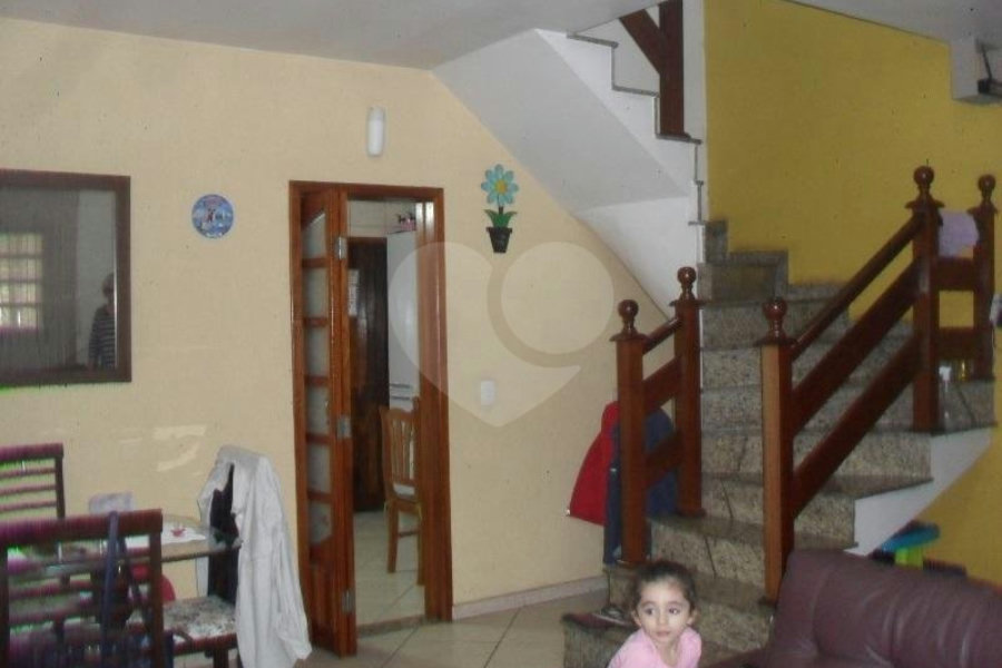 Sobrado à venda com 3 quartos, sendo 1 suíte, em Artur Alvim, São Paulo, SP