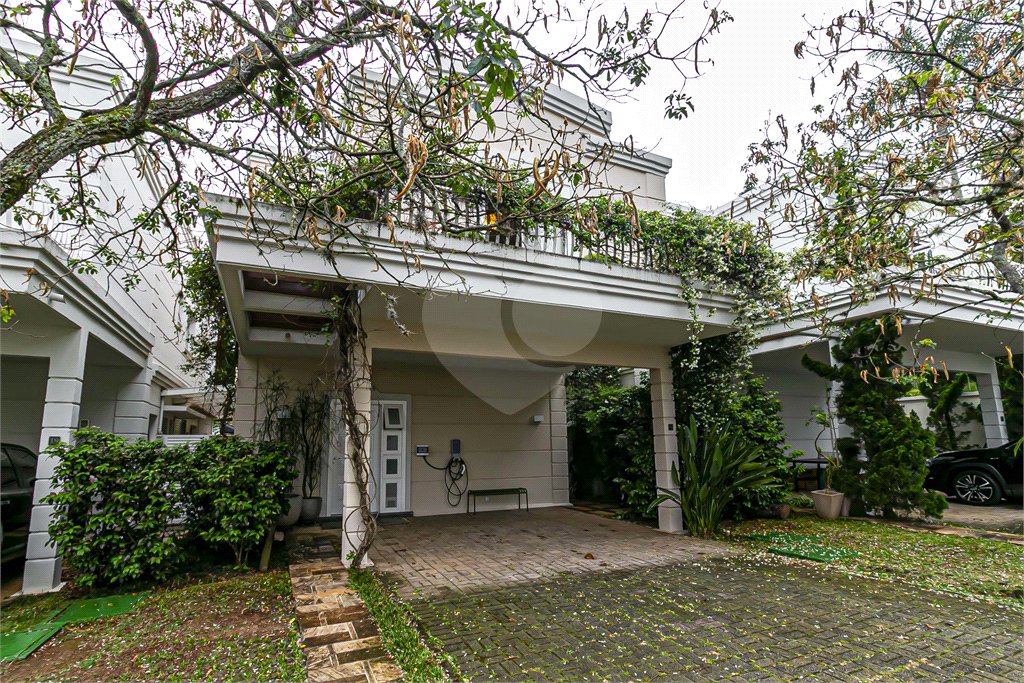 Casa à venda ou para alugar com 3 suítes no condomínio Palm Hill, São Paulo - SP