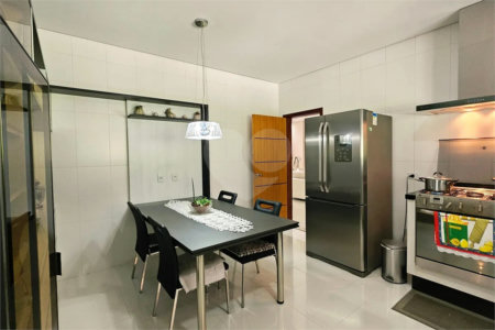 Casa à venda com 5 suítes no condomínio Capital Ville 2, Jundiaí - SP