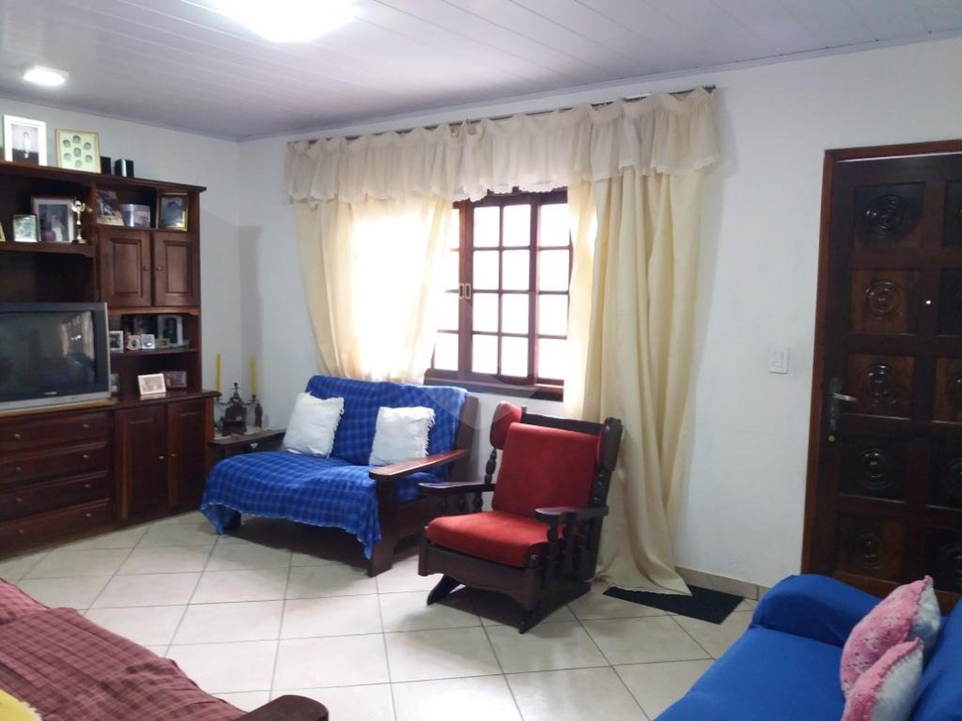 Casa à venda com 4 quartos, sendo 1 suíte,  em Jardim Helga, São Paulo, SP