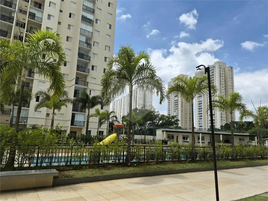 Oportunidade na Vila Leopoldina! Imóvel de 69m2, com 3 dorm., sendo 1 suíte, 2 banheiros, sala, cozinha e 2 vagas. Com ar condicionado em 2 dorm.