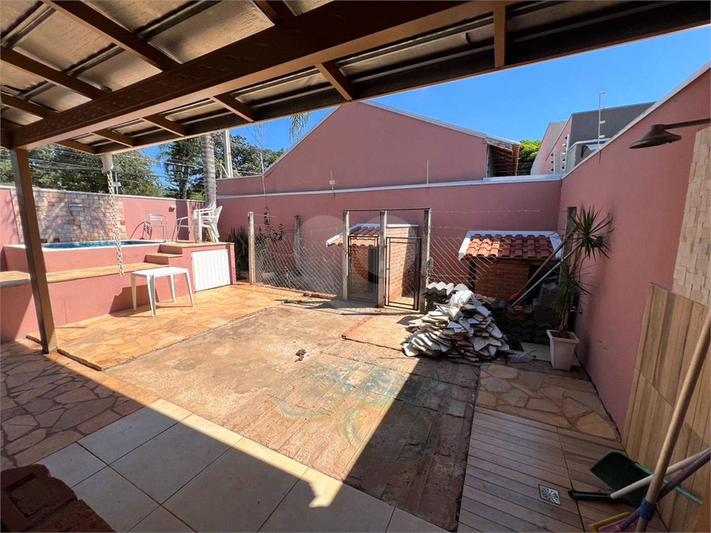 Casa à venda com 2 quartos, sendo 1 suíte,  em Estância Conceição, Itapetininga, SP