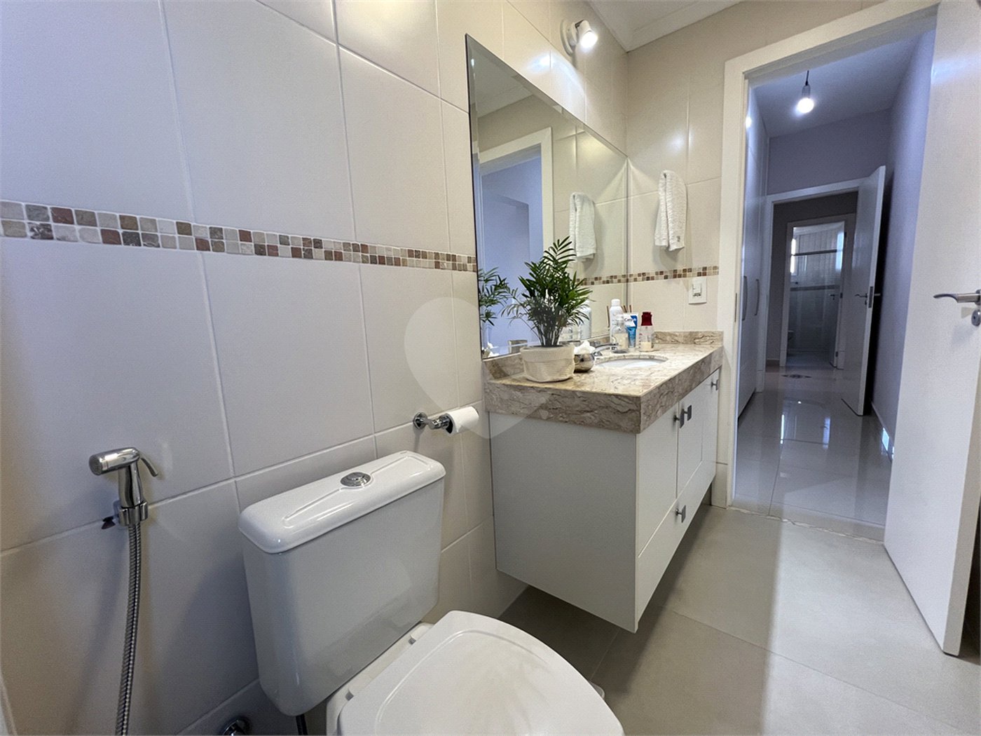 Apartamento à venda com 4 quartos, sendo 2 suítes, em Vila Sfeir, Indaiatuba, SP