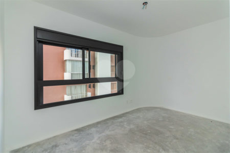 Apartamento à venda com 3 suítes em Vila Olímpia, São Paulo, SP