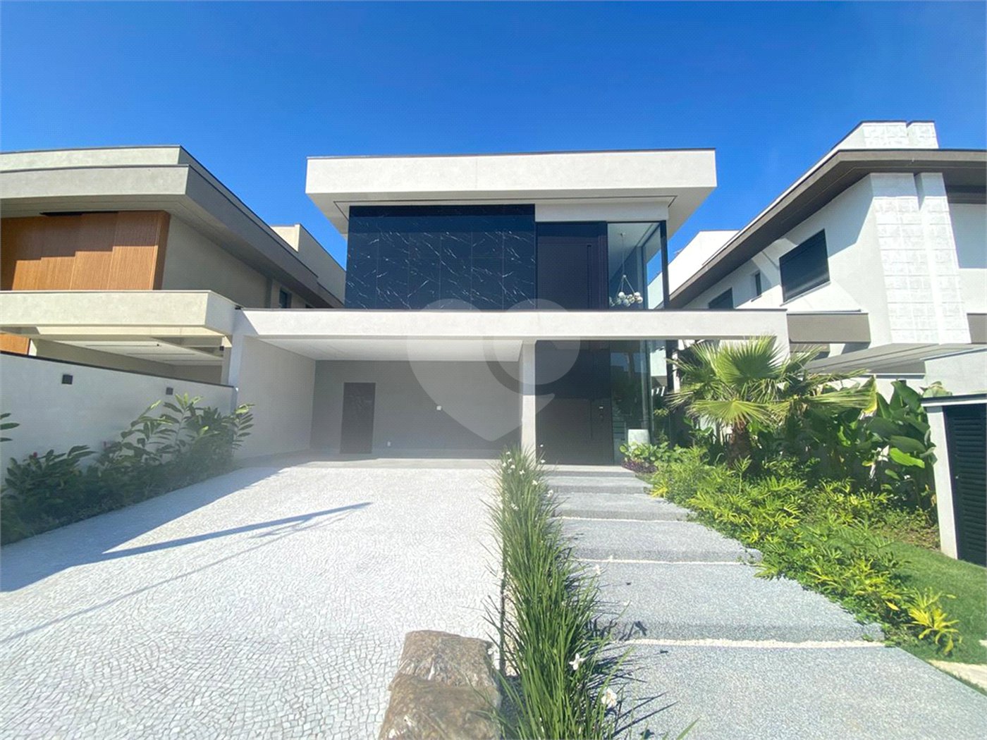 Duplex à venda com 6 suítes em Riviera, Bertioga, SP