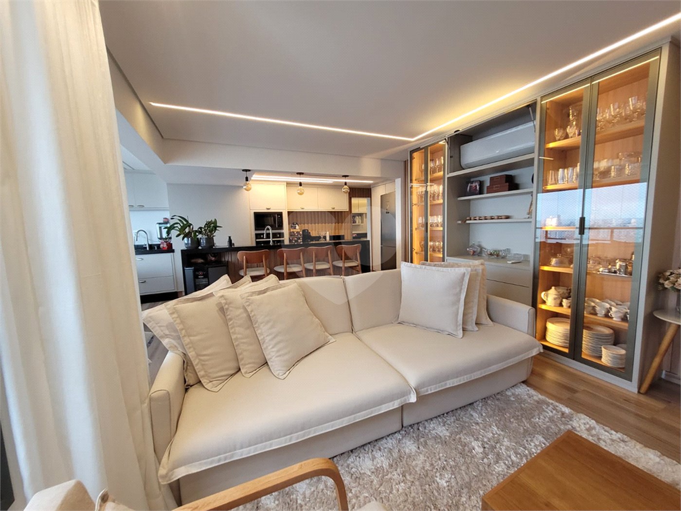 Apartamento à venda com 3 suítes em Parque Campolim, Sorocaba, SP