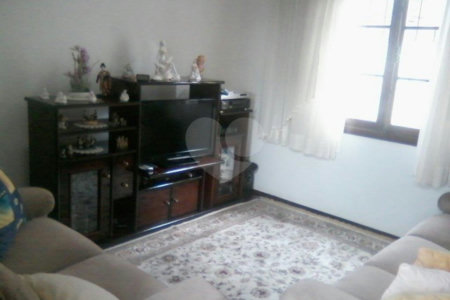 Casa Térrea à venda com 4 quartos, sendo 2 suítes, em Vila Mazzei, São Paulo, SP