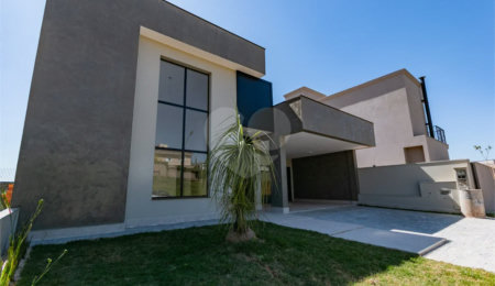 Casa à venda com 3 suítes no condomínio Residencial Mont'alcino, Valinhos - SP