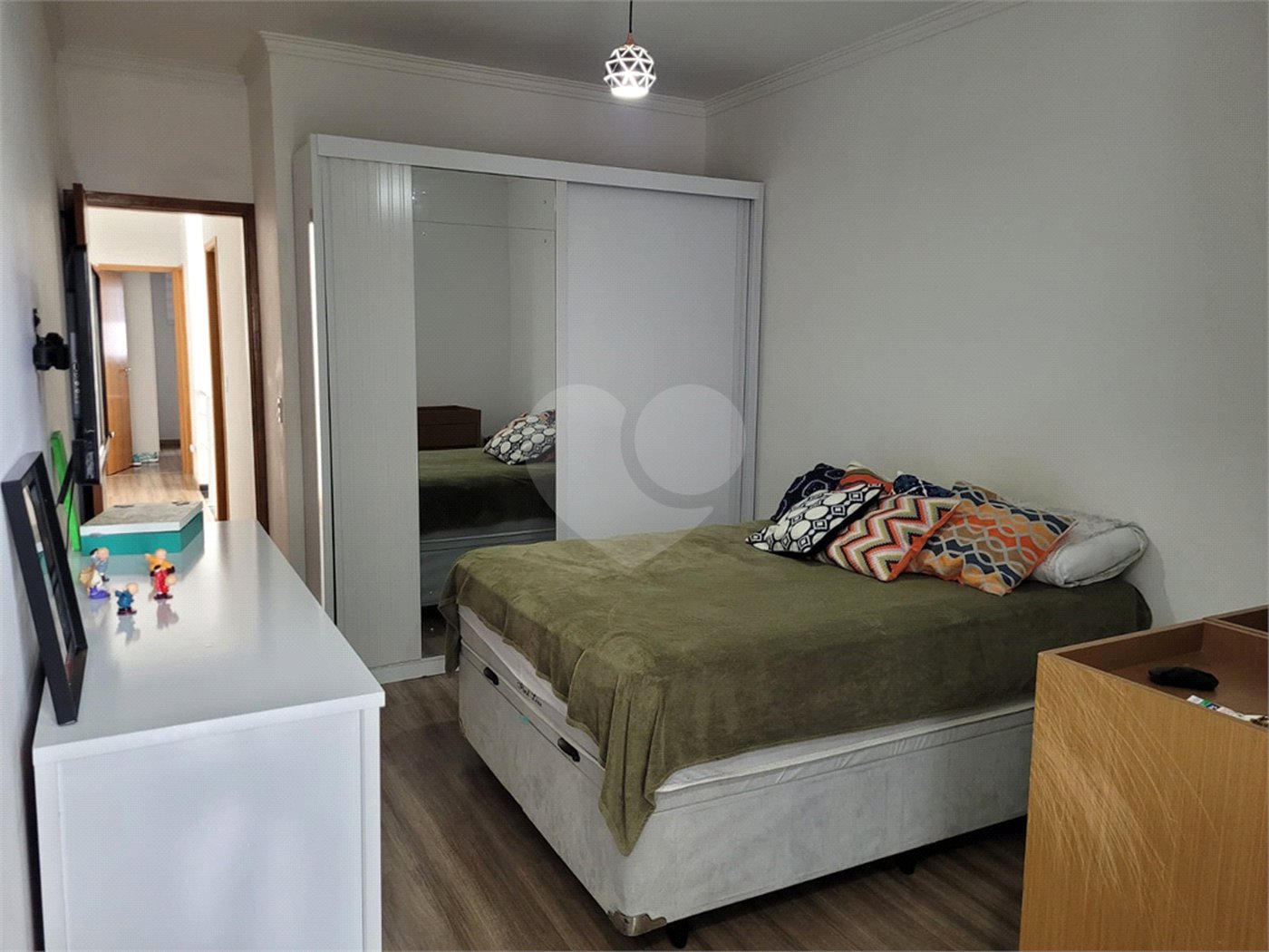 Sobrado à venda com 3 quartos, sendo 1 suíte,  em Vila Marari, São Paulo, SP