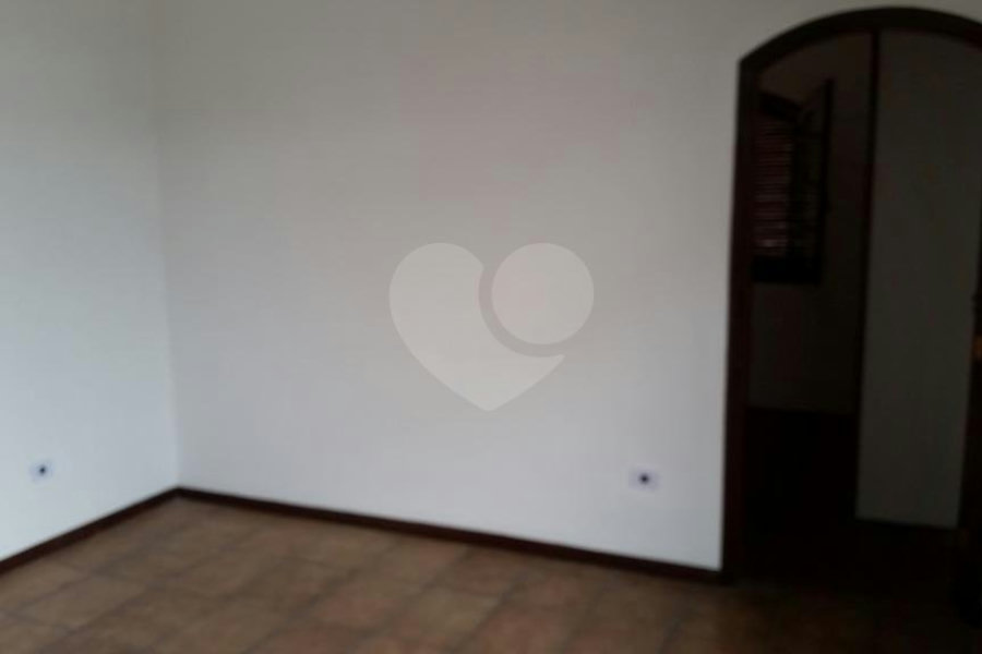 Sobrado à venda com 4 quartos em Vila Guilherme, São Paulo, SP