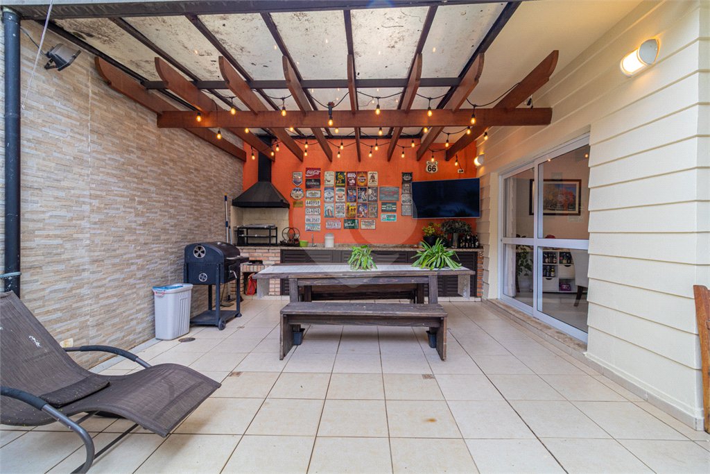 Casa à venda com 4 suítes no condomínio Vila das Acacias, São Paulo - SP