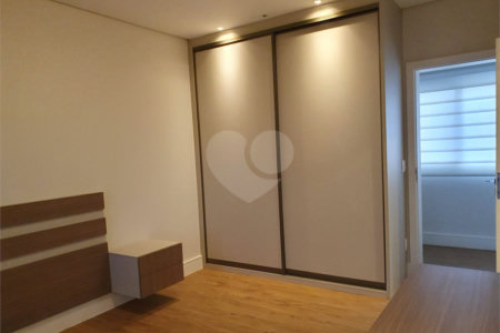 CASA A VENDA NO URBANOVA, CONDOMINIO JAGUARY, 4 DORMITORIOS, 4 SUITES, 5 VAGAS, PISCINA, SJC