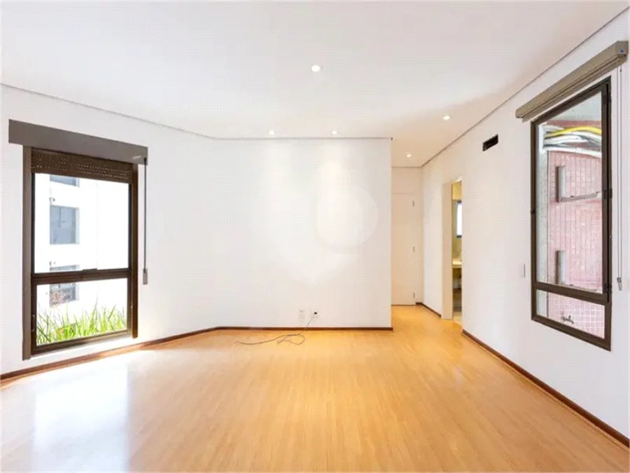 Apartamento à venda ou para alugar com 3 suítes em Real Parque, São Paulo, SP