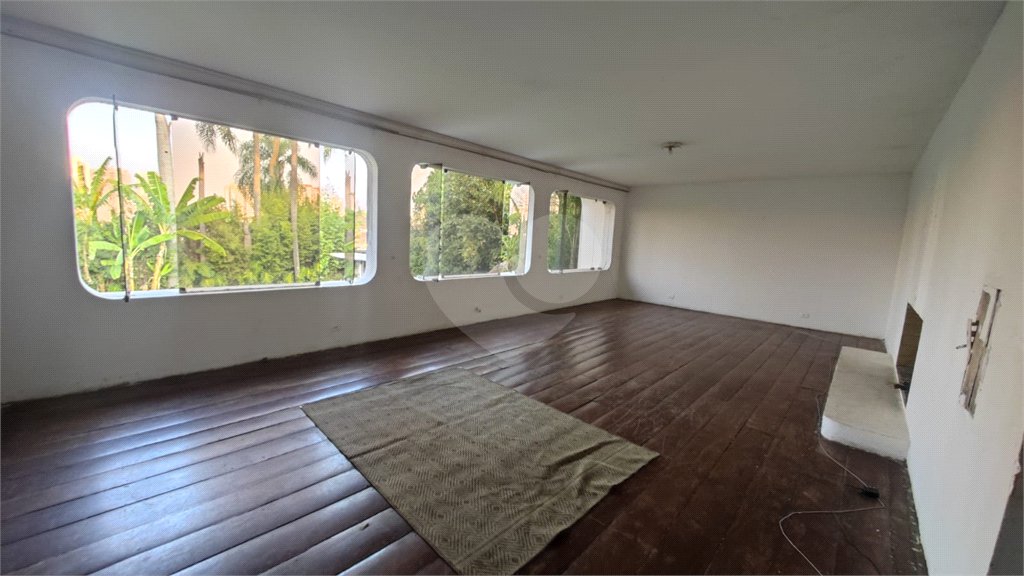 Casa Térrea à venda com 5 quartos, sendo 2 suítes, em Chácara Monte Alegre, São Paulo, SP
