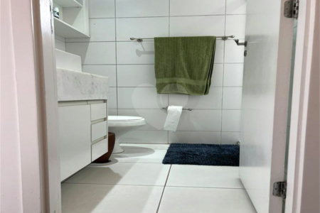 Apartamento à venda com 3 suítes em Jardim Caboré, São Paulo, SP