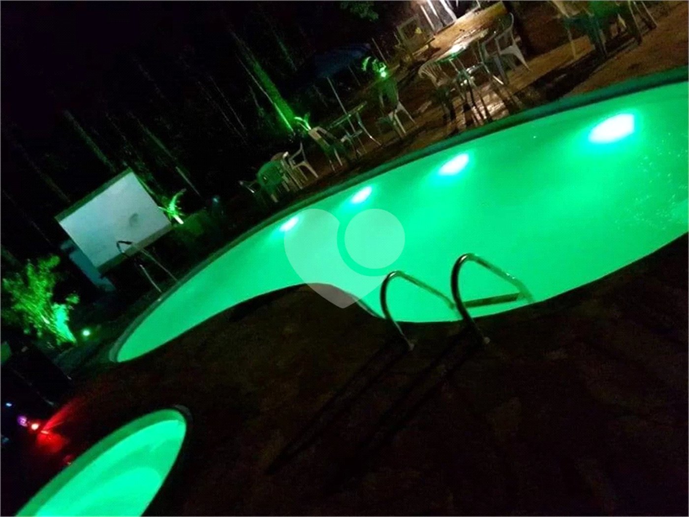 Casa à venda com 6 quartos, sendo 5 suítes,  no condomínio Cinco Lagos, Mairiporã - SP